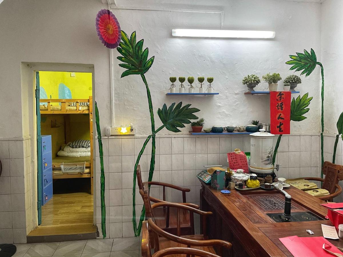 Yellow House Hostel Huizhou West Lake Exterior photo