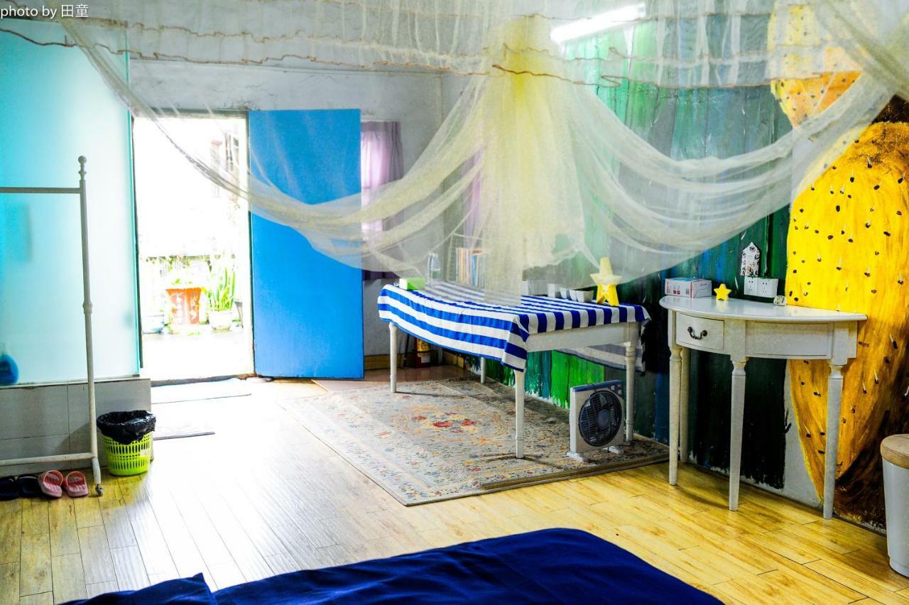 Yellow House Hostel Huizhou West Lake Exterior photo